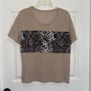 M158 SHEIN Tan Snake Print Short Sleeve Tee